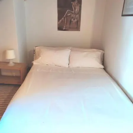公寓 Cute Attic In The Heart Of Town